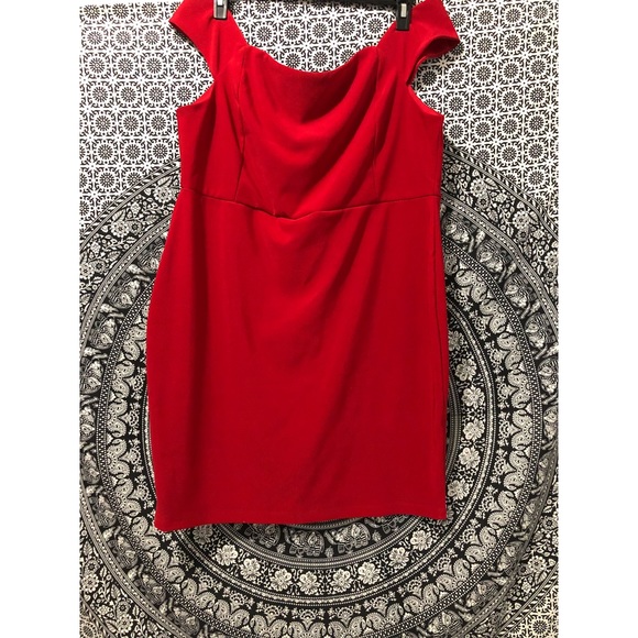 Red off the shoulder dress - Picture 4 of 4